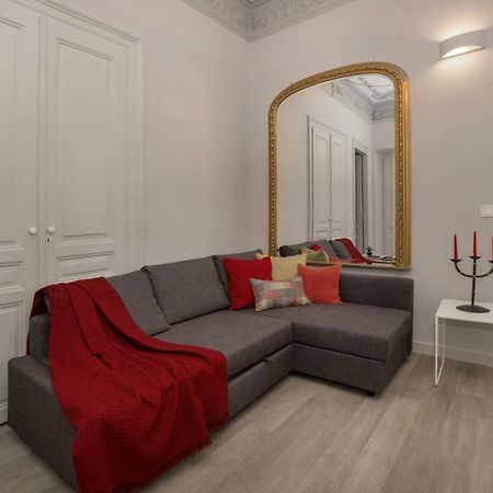 Sophisticated Apartment In Syntagma By Ghh Athens Ngoại thất bức ảnh