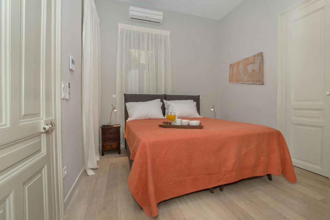 Sophisticated Apartment In Syntagma By Ghh Athens Ngoại thất bức ảnh