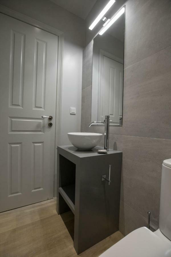Sophisticated Apartment In Syntagma By Ghh Athens Ngoại thất bức ảnh