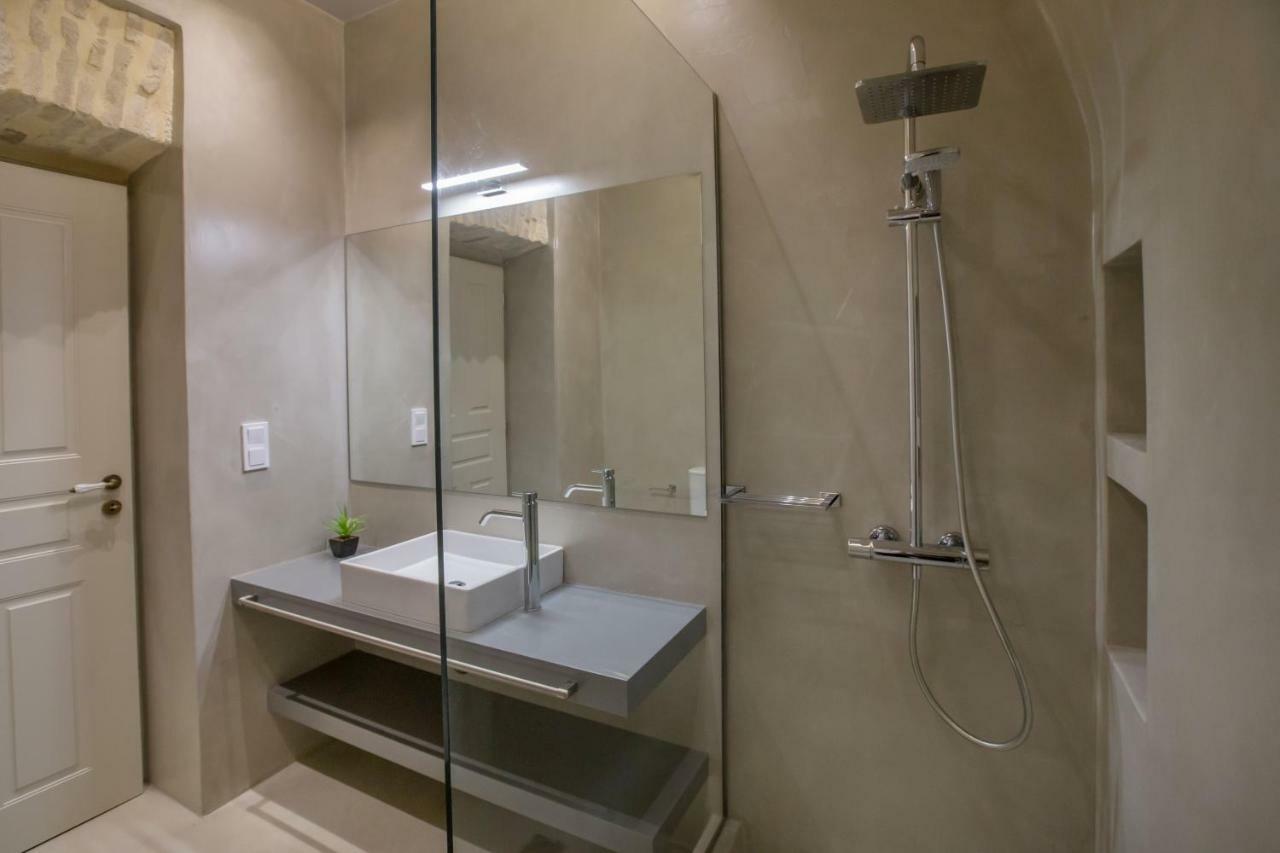 Sophisticated Apartment In Syntagma By Ghh Athens Ngoại thất bức ảnh